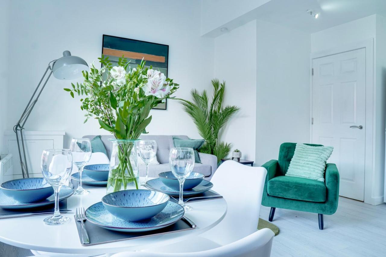 Modern 2 Bedroom Flat - 15 Minutes To Liverpool Birkenhead Luaran gambar