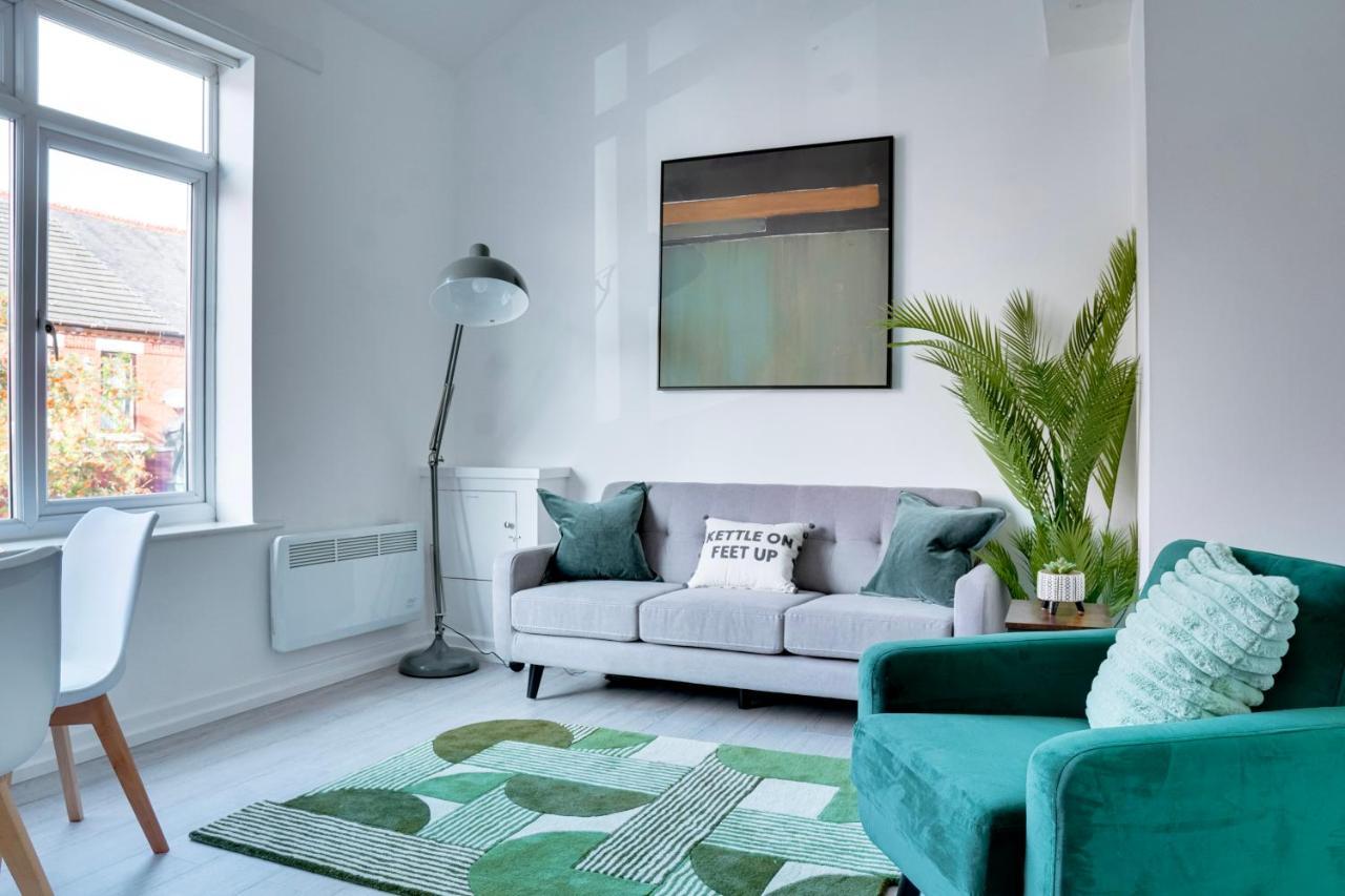 Modern 2 Bedroom Flat - 15 Minutes To Liverpool Birkenhead Luaran gambar