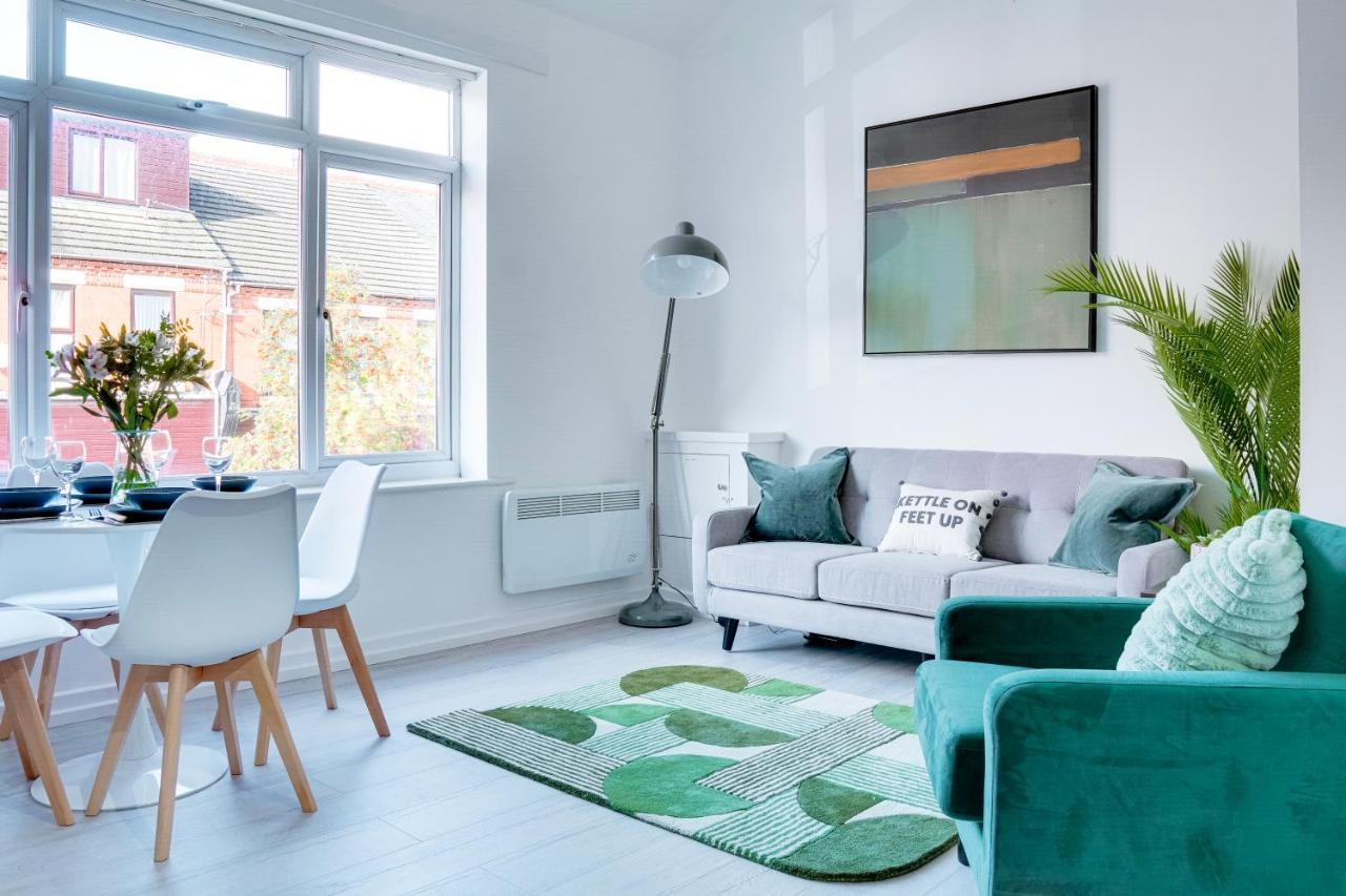 Modern 2 Bedroom Flat - 15 Minutes To Liverpool Birkenhead Luaran gambar